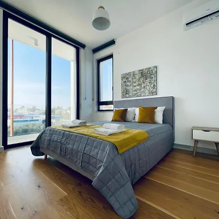 Emerald 202 2 Bedroom Apartment