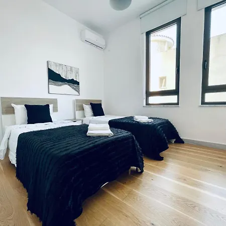 아파트 Emerald 202 2 Bedroom Apartment