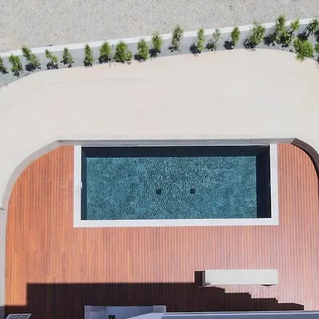 Emerald 202 2 Bedroom Apartment 아파트 *