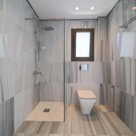 아파트 Emerald 202 2 Bedroom Apartment *